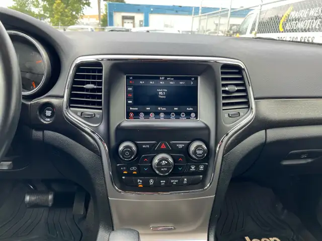 2018 Jeep Grand Cherokee Laredo AWD | Command Start | Reverse Ca5484076805082419216
