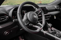 This Dodge Hornet has a powerful Intercooled Turbo Premium Unleaded I-4 2.0 L/122 engine powering th... (image 9)