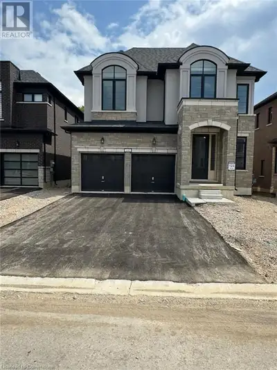141 HARDWOOD Avenue Woodstock, Ontario