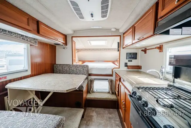 2017 Northern Lite Special Edition 10.2 in Travel Trailers & Campers in Kelowna - Image 24