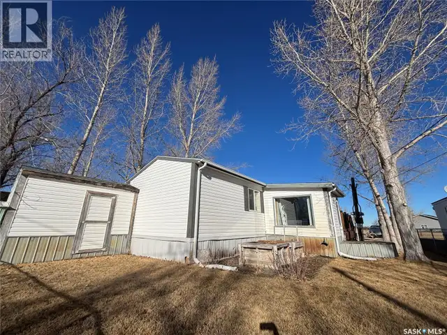33 Cypress Mobile Home PARK Maple Creek, Saskatchewan in Houses for Sale in Swift Current - Image 8