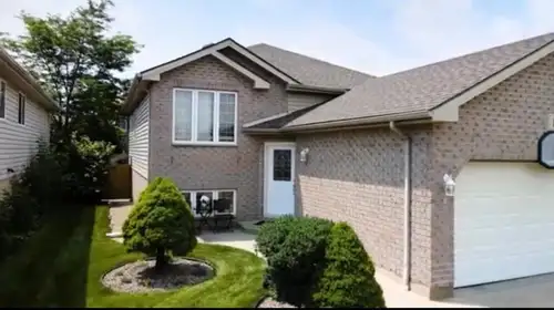 SOUTH WINDSOR!!! LOCATION!!! LOCATION!!! LOCATION!!! RARE OPPORTUNITY TO RENT A FULLY DETCAHED HOUSE...