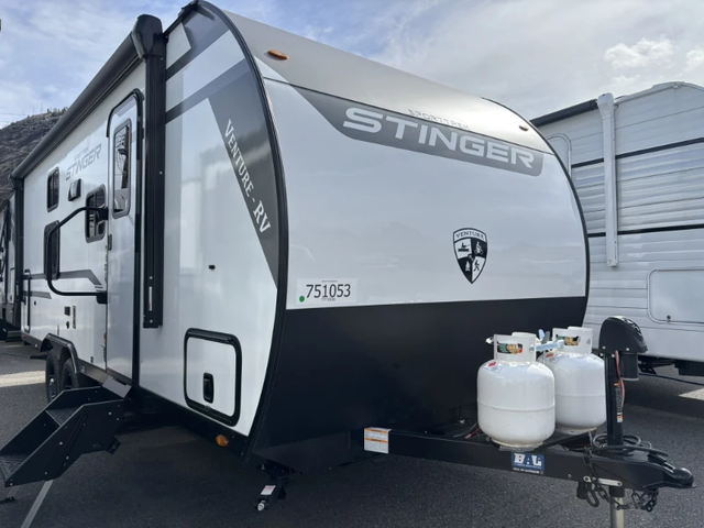 2026 VENTURE SPORTTREK STINGER 222VUD in Travel Trailers & Campers in Kelowna - Image 2