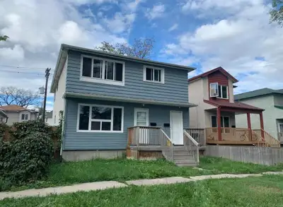 4A//Winnipeg/SS NOW , Offers presented as received in the evening. Turn-Key Duplex for Sale. Solid,...