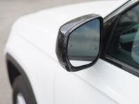 Key Features: ALLOY WHEELS, BLIND SPOT, MEMORY SEATS, PREMIUM LEATHER SEATS, ADAPTIVE CRUISE CONTROL... (image 7)