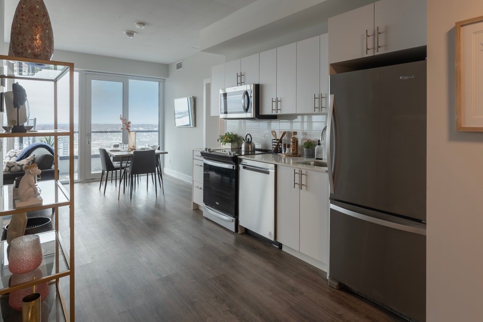 80 Bond Street East 3