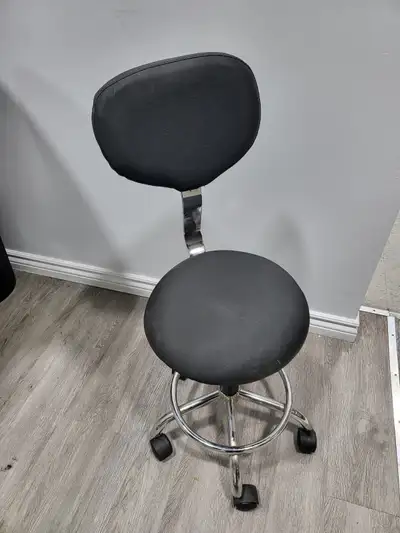 STOOLS FOR  SALE $20.00 -  GOOD  CONDITION  416 780 1700, View more