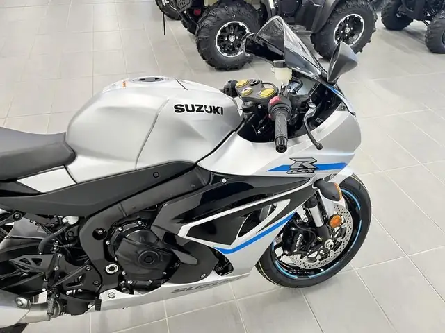 2025 Suzuki GSX-R1000A in Sport Bikes in St. Albert - Image 13