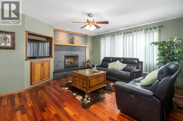 274048 Rge Rd 261 Rural Rocky View County, Alberta in Houses for Sale in Calgary - Image 9