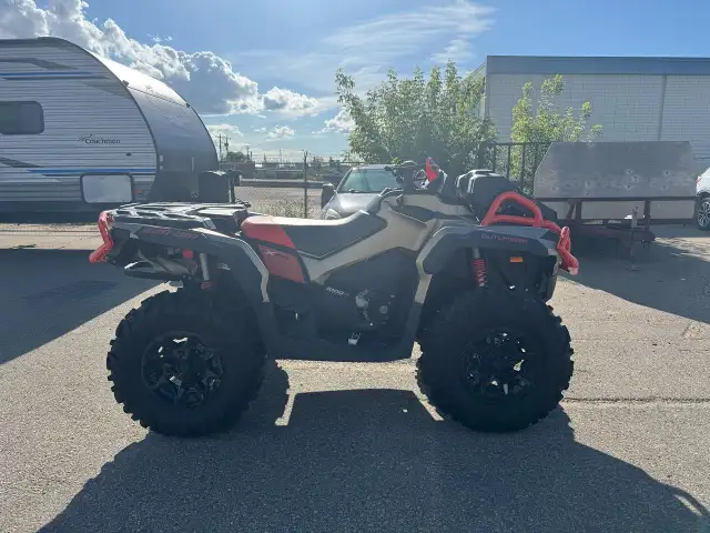 2023 Can-Am Outlander 1000R XMR in ATVs in Sudbury - Image 6