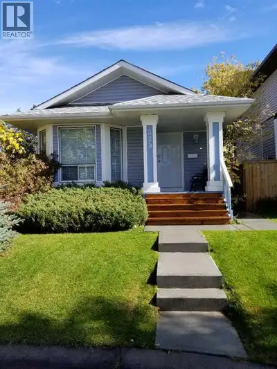 Welcome to this well-maintained 4-level split, 3 bedroom, 2.5 bath, located in the established commu...