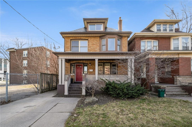 9 Melrose Avenue S Hamilton, Ontario in Houses for Sale in Hamilton - Image 2