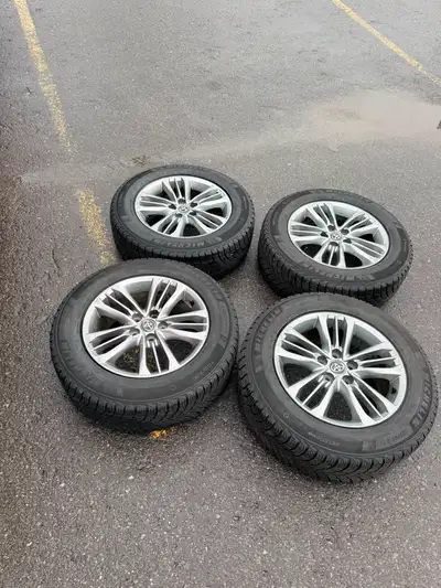 225/65/17 225/60/18 235/55/18 235/55/19 5x114.3 toyota rav4 venza sienna corolla cross chr lexus Nx3...