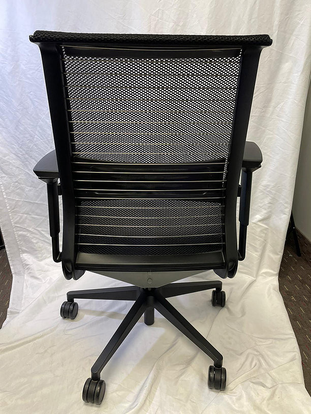 Steelcase Think V1 Chair-Excellent Condition-Call us now! in Chairs & Recliners in Mississauga / Peel Region - Image 4