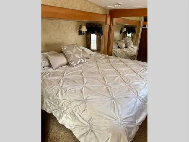 2008 Keystone RV Montana 2955RL in Travel Trailers & Campers in Penticton - Image 10