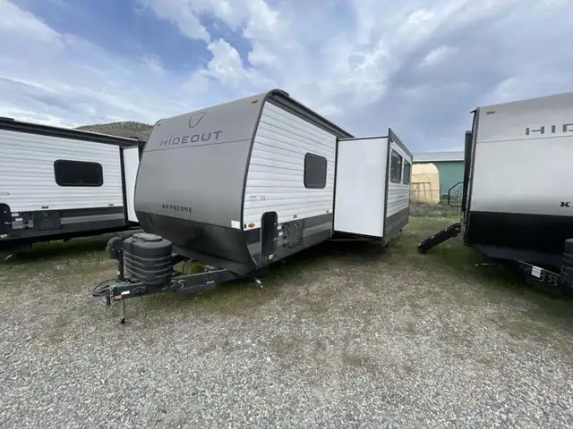 2026 Keystone RV Hideout 262BHS in Travel Trailers & Campers in Kamloops - Image 6