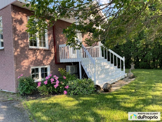 $1,400,000 - Acreage / Hobby Farm / Ranch for sale — photo 1