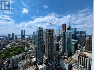 100 QUEEN STREET E Toronto (Church-Yonge Corridor), Ontario