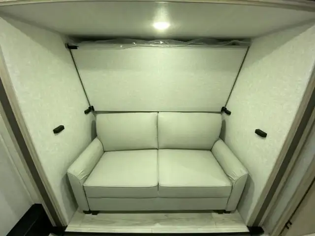 2025 EAST TO WEST Alta 3150KBH in Travel Trailers & Campers in Bedford - Image 42