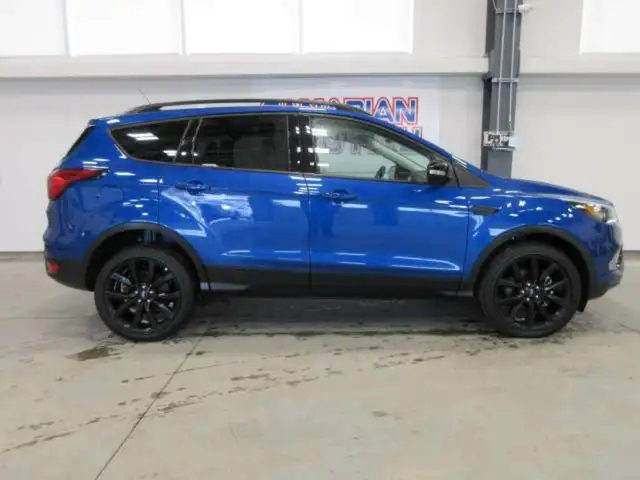 2017 Ford Escape TITANIUM, NAV, ROOF, LOADED, JUST 77K! in Cars & Trucks in Ottawa - Image 9