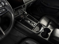 Porsche Macan 2022 certifié Porsche Approved, offert par le Centre Porsche Québec. Fini en Noir Inte... (image 6)