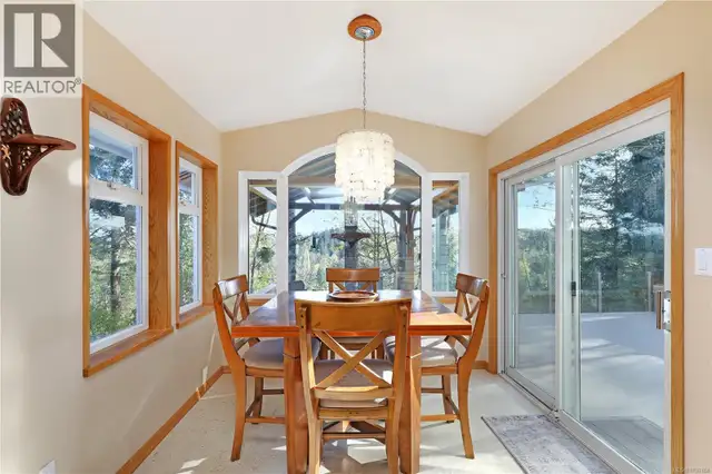 2371 Steelhead Rd Campbell River, British Columbia in Houses for Sale in Campbell River - Image 13
