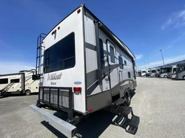2017 Forest River RV Wildcat Maxx 242RLX in Travel Trailers & Campers in Abbotsford - Image 10