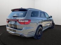 This Dodge Durango has a powerful ESG 6.4L SRT(R) HEMI(R) V8 w/ FuelSaver MDS engine powering this A... (image 5)