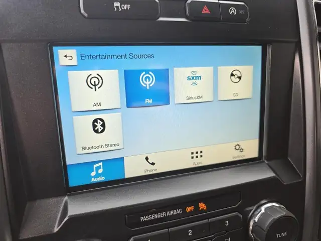 2018 Ford F-150 XLT XLT | 4X4 | XTR Package | Crew Cab | 5.0L V8 in Cars & Trucks in Fredericton - Image 17