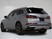 This 2021 Audi SQ7 4.0T Premium Plus is a local Ontario vehicle with a clean Carfax report. Featurin... (image 4)