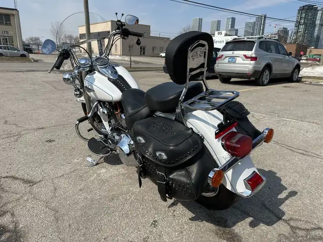 2012 Harley-Davidson Heritage Softail Classic ~ HERITAGE SOFTAIL in Street, Cruisers & Choppers in City of Toronto - Image 7