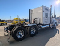 1 Owner 2022 Kenworth T880 Tandem with Cooler Pack Wet Kit KMS: 636,151 HRS: 13,603 Over 20k just sp... (image 5)