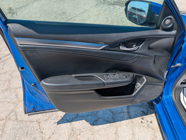 2017 HONDA CIVIC TOURING- FULLY LOADED- WE FINANCE in Cars & Trucks in City of Toronto - Image 3