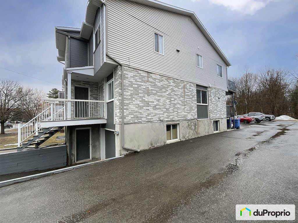 $879,000 - Quadruplex for sale in St-Jérôme (Bellefeuille) — photo 3