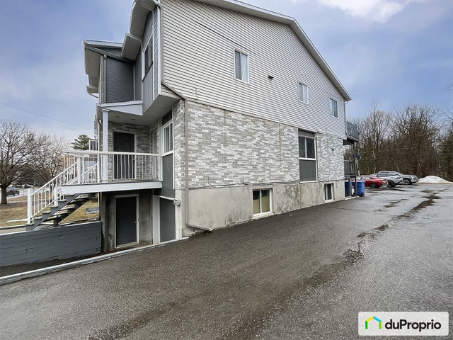 $879,000 - Quadruplex for sale in St-Jérôme (Bellefeuille) — photo 3