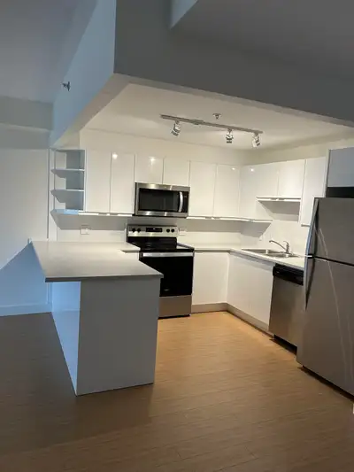 FREE FIRST MONTH Welcome to Parkridge Place. Spacious, bright and open apartments are ideally locate...