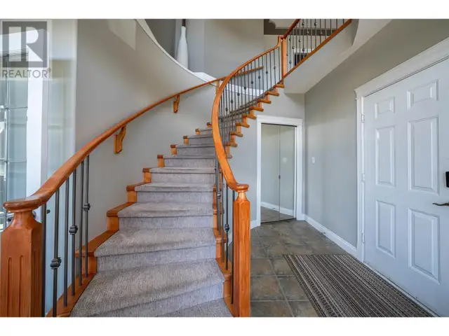 733 Mt York Drive Coldstream, British Columbia63235527711233123