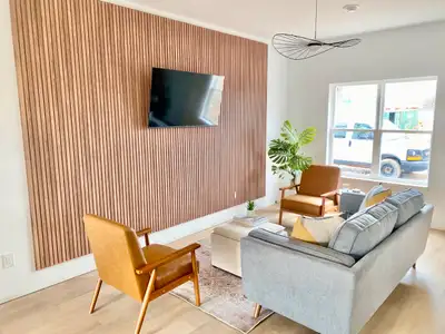 https://www.pomm.ca/properties/661-dever-rd-west/ Now Pre-Leasing | West Side Lofts | Stylish, Smart...