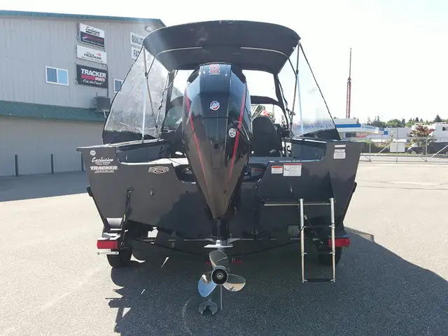2020 TRACKER Targa V-18 Combo Fish & Ski -used fishing boat in Powerboats & Motorboats in Prince Albert - Image 7