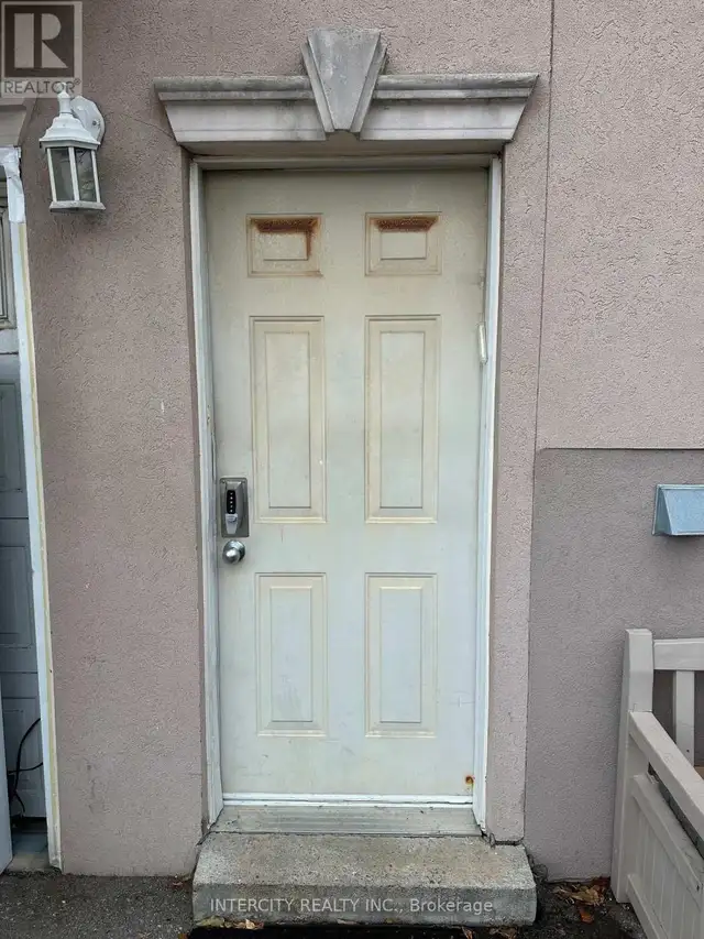 # 2 - 222 COMBE AVENUE Toronto (Bathurst Manor), Ontario in Long Term Rentals in City of Toronto - Image 3