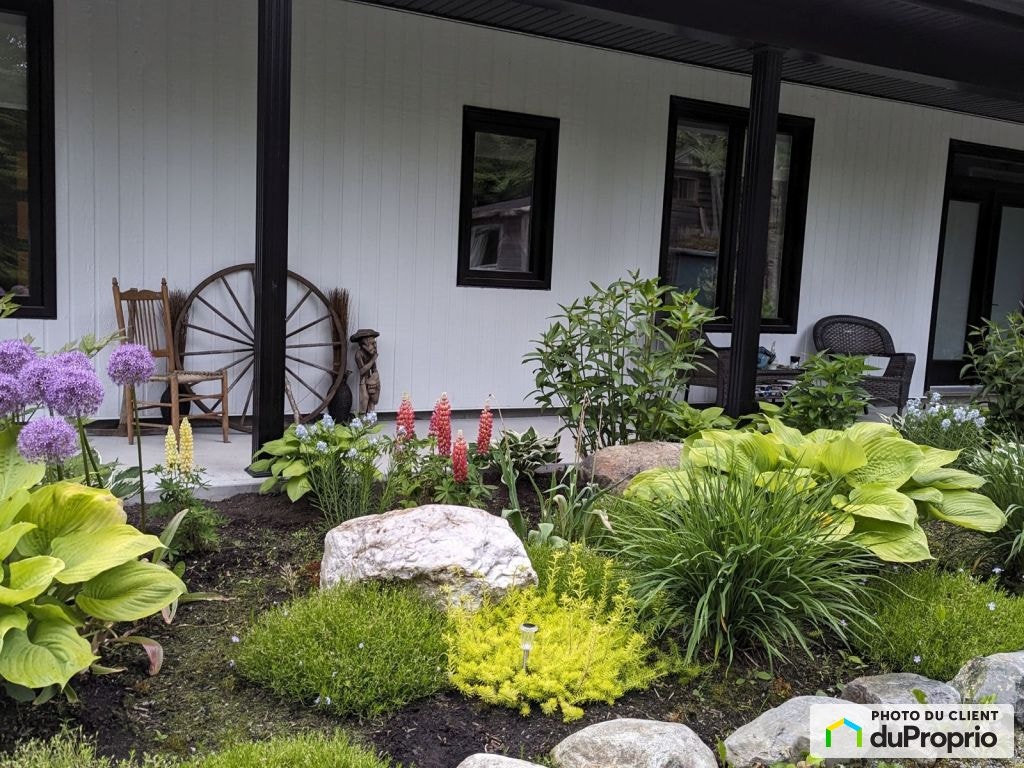 $899,999 - Bungalow for sale in Stratford — photo 1