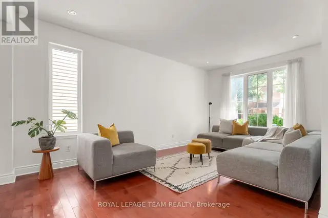 33 VALENCIA STREET Ottawa, Ontario62865714228099121