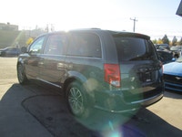 Thanks for viewing our South View Motors Inventory! 2017 Dodge Grand Caravan SXT Premium Plus • 7‑Pa... (image 7)