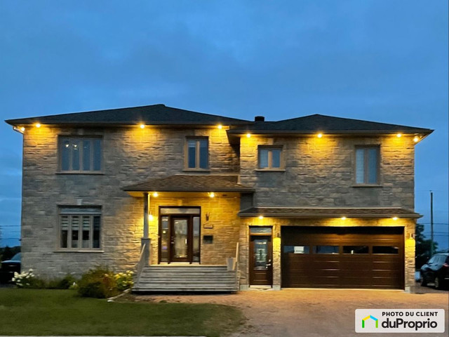 1 099 000$ - Maison 2 étages à vendre à Chicoutimi (Chicoutimi) dans Maisons à vendre  à Saguenay - Image 2