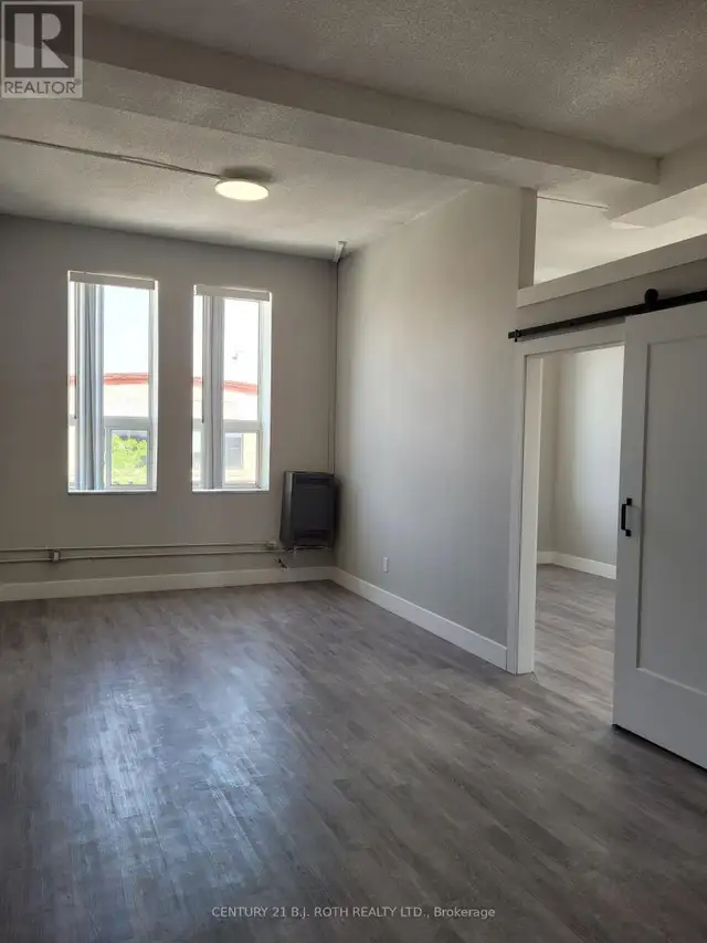 201 - 19 DUNLOP STREET W Barrie (City Centre), Ontario63005670281089123