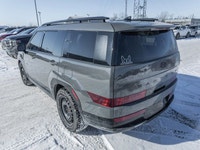 *Certified, Leather Seats!* More than ready for errands or errant turns, this 2024 Santa Fe makes ev... (image 3)