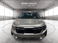NAVIGATION SYSTEM, SATELLITE RADIO, HEATED SEATS, HEADS UP DISPLAY, POWER SEATS, CRUISE CONTROL, AIR... (image 1)