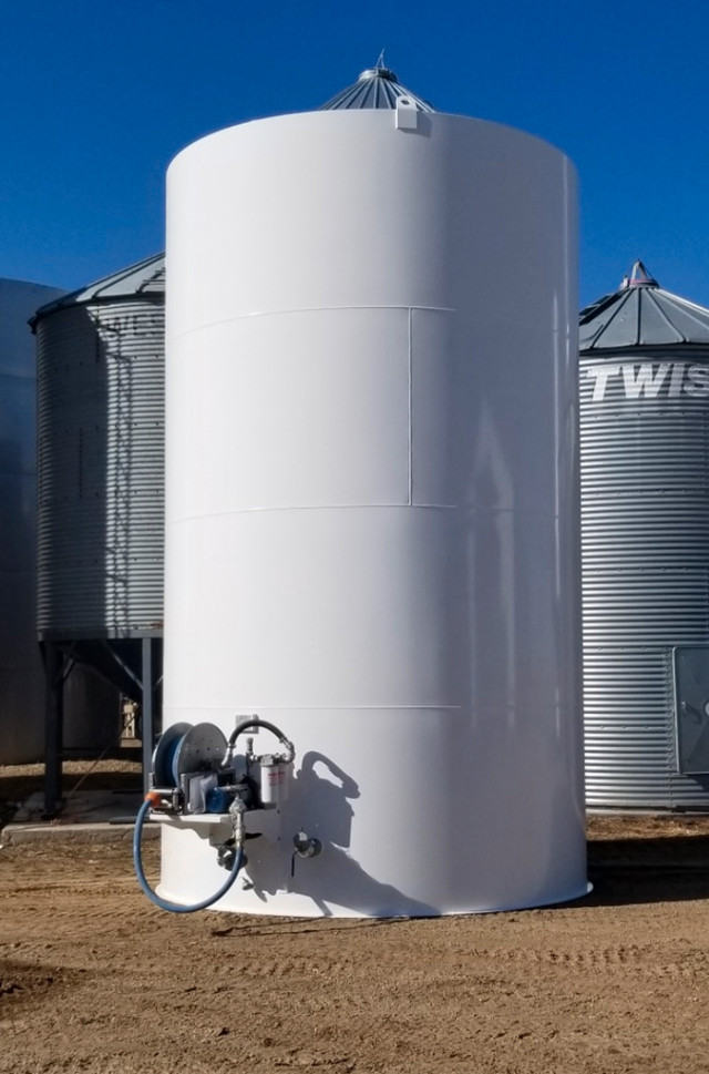 Certified Vertical Fuel Storage Tanks / Fuel Pump Systems in Storage Containers in Brandon - Image 3