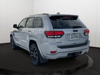 Make a bold, blacked-out statement with this 2021 Jeep Grand Cherokee Altitude. This popular trim le... (image 3)