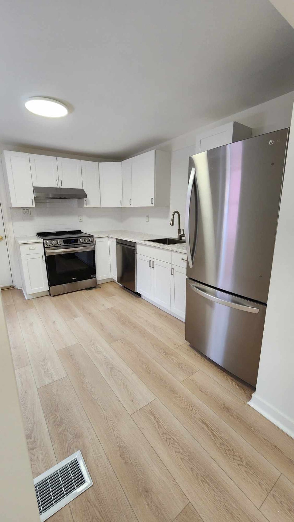 Photo inspiration: Renovating Apartments For Long Term Rental Income Reference: 2 Bed 1 5 Bath Apartment Long Term Rentals Pembroke